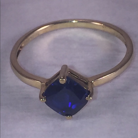 Solid 10K Square-Cut Sapphire Ring - Picture 3 of 7
